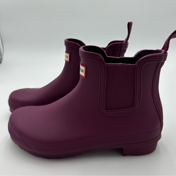 Hunter Shoes - Hunter Women's Original Chelsea Rain Boots - Sz 8